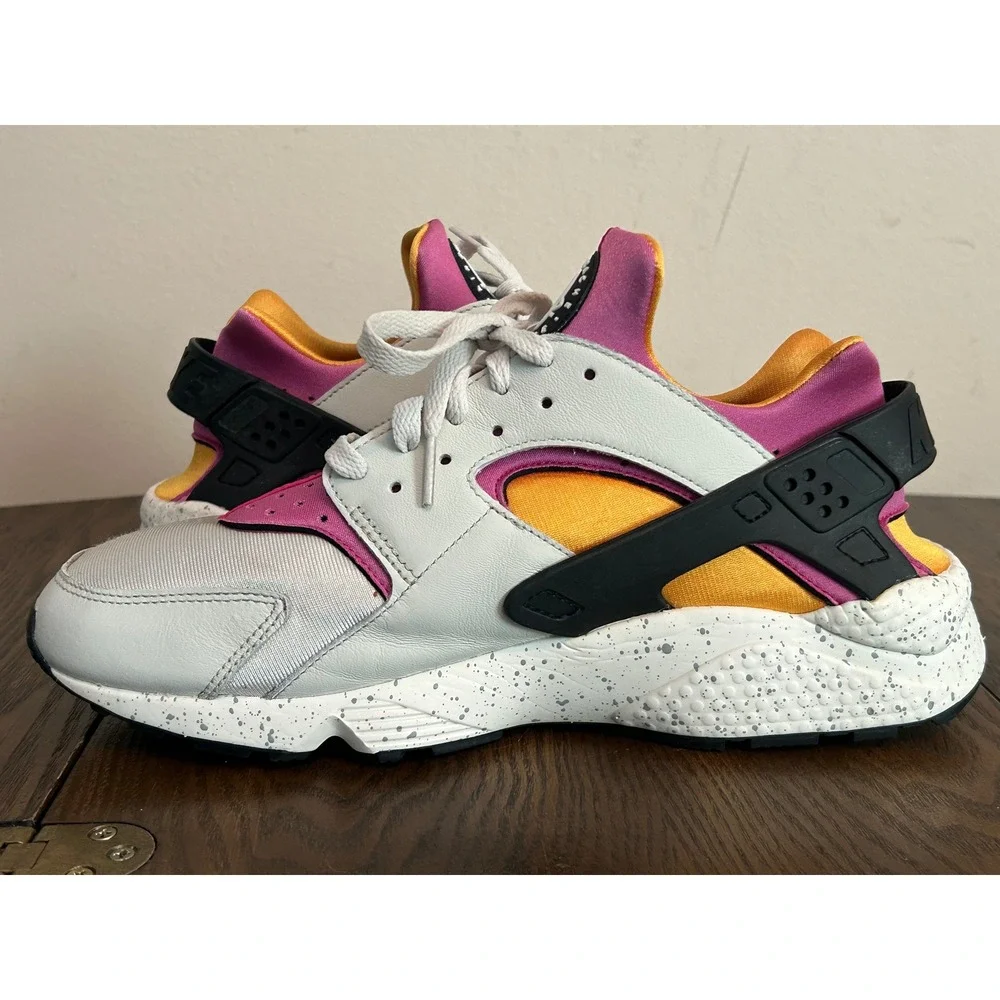 Nike‎ Huarache White Yellow Gold Pink Men's Size 11.5 DD1068-003